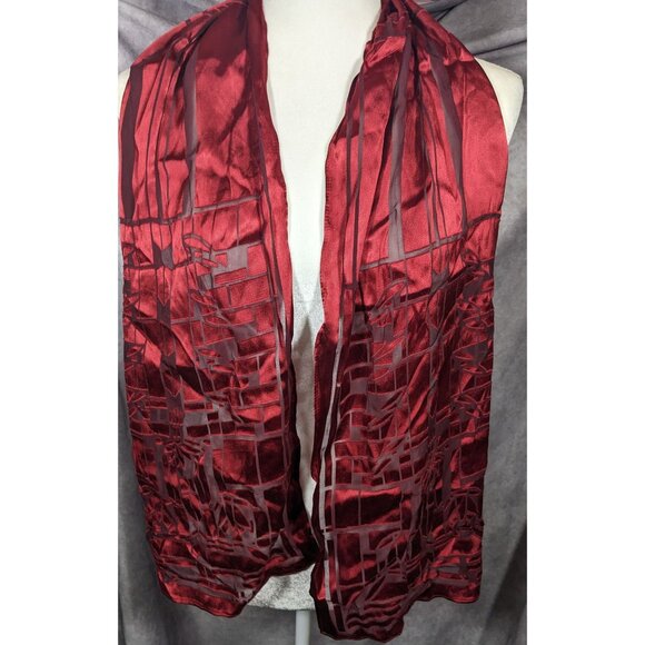 MOMA Officially Licensed Frank Lloyd Wright Red Burnout Scarf - Picture 8 of 12